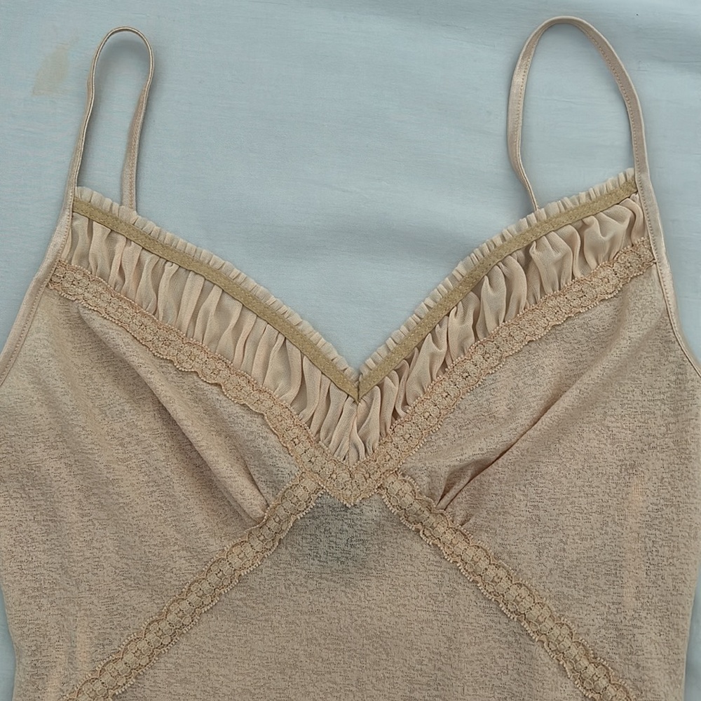 Vintage Express Cami Top with Lace Detailing - Picture 2 of 5